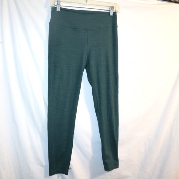 Outdoor Voices TechSweat Core 7/8 Legging in Evergreen - Picture 7 of 12